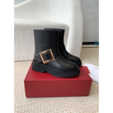 Roger Vivier Boots